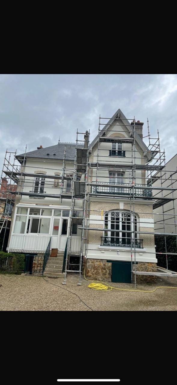 Ravalement de Façade à Maison-Laffitte dans les Yvelines : Rénover et Valoriser Votre Maison