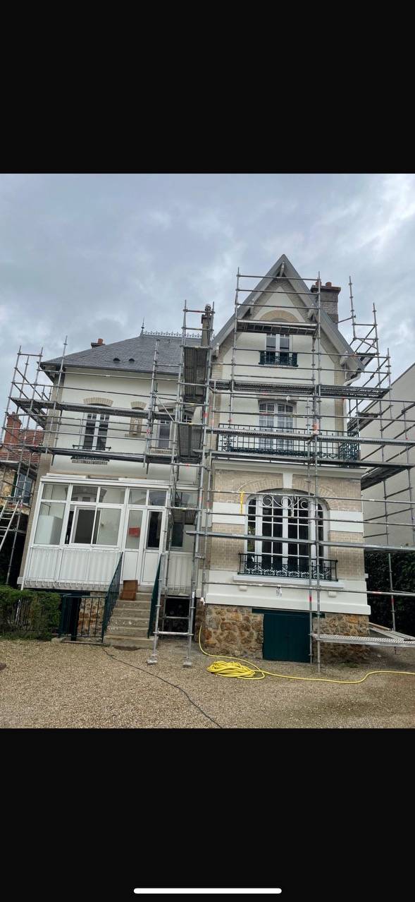 Ravalement de Façade à Maison-Laffitte dans les Yvelines : Rénover et Valoriser Votre Maison