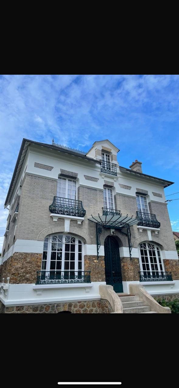 Ravalement de Façade à Maison-Laffitte dans les Yvelines : Rénover et Valoriser Votre Maison