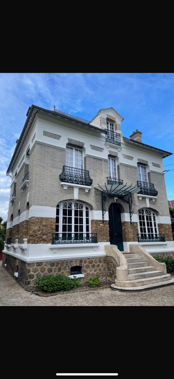 Ravalement de Façade à Maison-Laffitte dans les Yvelines : Rénover et Valoriser Votre Maison