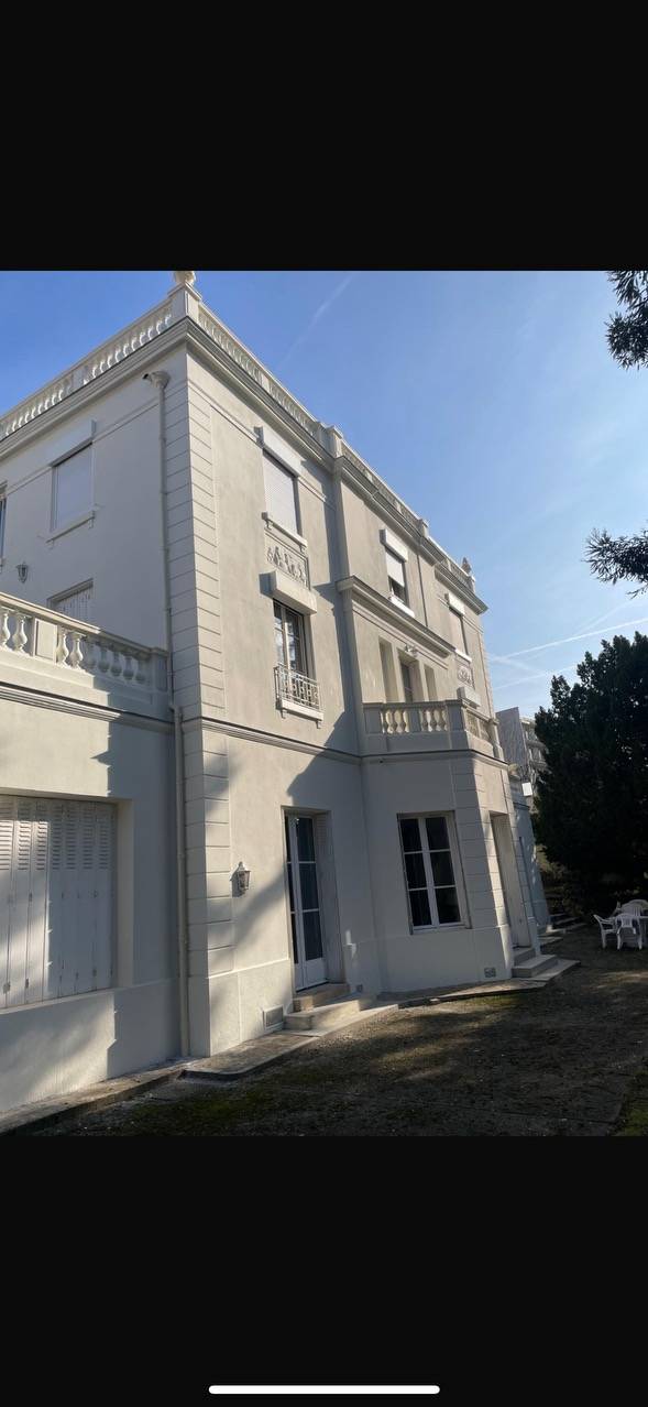 Ravalement de Façade à Saint-Germain-en-Laye dans les Yvelines par votre entreprise experte – Embellissez et Protégez Votre Maison !