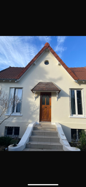 Rénovation facade extérieur complète d'une maison au Vésinet dans les Yvelines – Qualité et expertise, ravalement & peinture  !