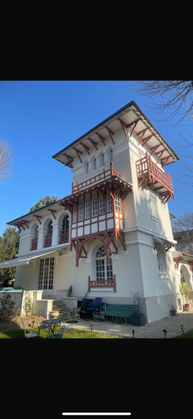 Ravalement de Façade au Vésinet dans les Yvelines par votre entreprise spécialisée. Expertise et qualité, redonner de la valeur a votre bien !