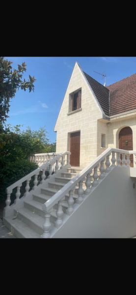 Ravalement de façade à Maisons-Laffitte dans les Yvelines de deux maison mitoyenne : Rénover et Valoriser Votre Patrimoine a Maison-Laffitte