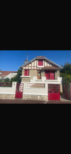 Ravalement de façade à Maisons-Laffitte dans les Yvelines de deux maison mitoyenne : Rénover et Valoriser Votre Patrimoine a Maison-Laffitte