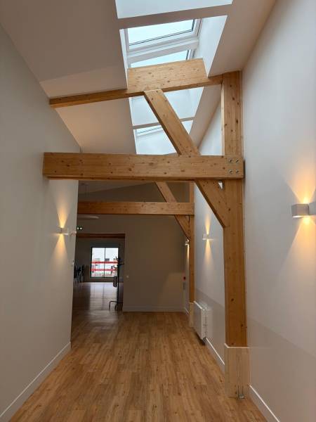 Etablir un devis pour la pose d'un parquet flottant par une entreprise spécialisée à Versailles en région parisienne