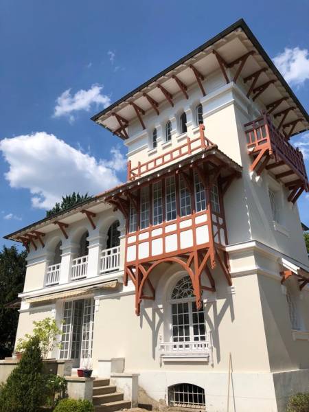 ENTREPRISE POUR RAVALEMENT DE FACADE ET PEINTURE EXTERIEURE AU MESNIL LE ROI 